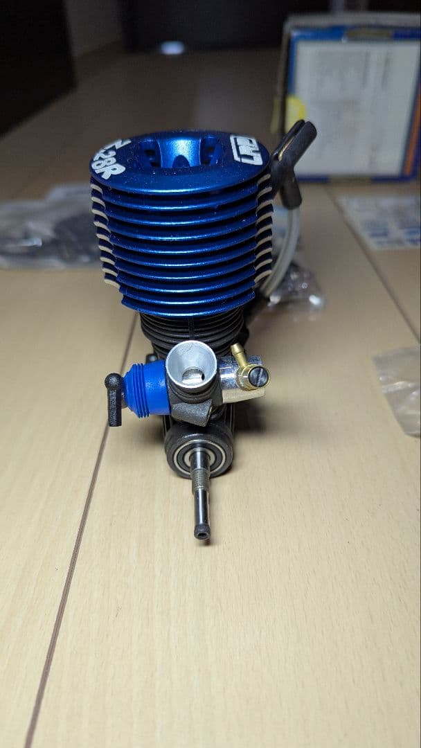 LRP Z 28R エンジン　リコイル付