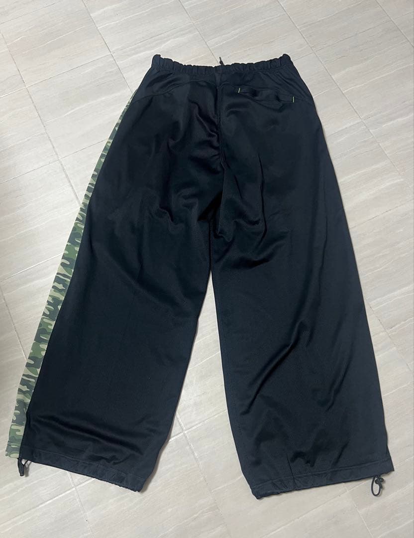 p*i様 B.T.S.J レスミルズ 迷彩ロンパン