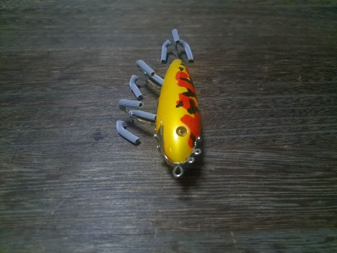 道楽　DOWLUCK 　ドウラク　ドライビングミノー　錦鯉　昭和三色
