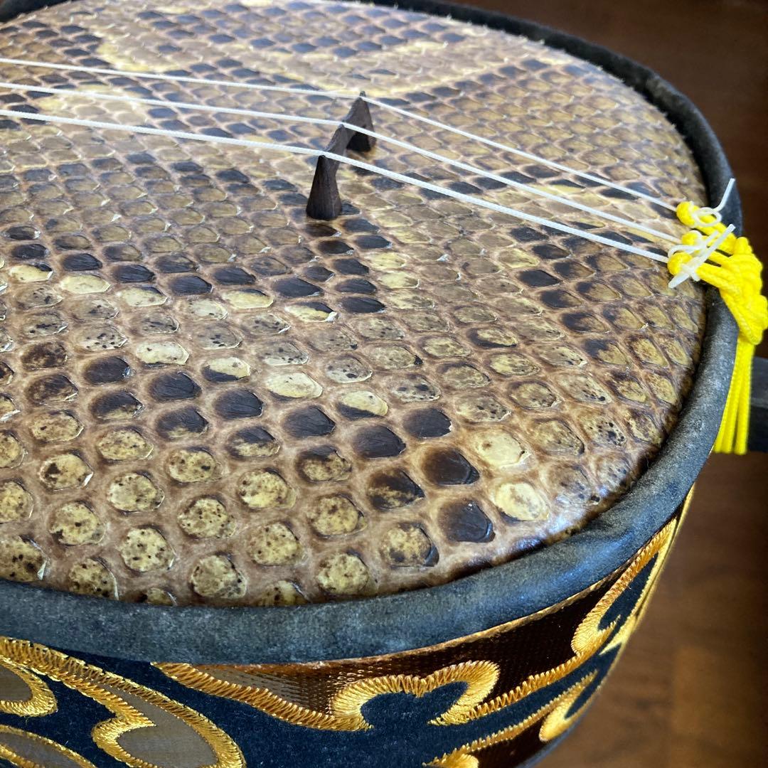 蛇皮強化張り三線本体