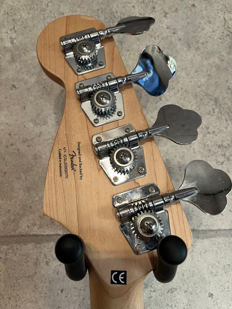 ベース Squier Jazz Bass Affinity