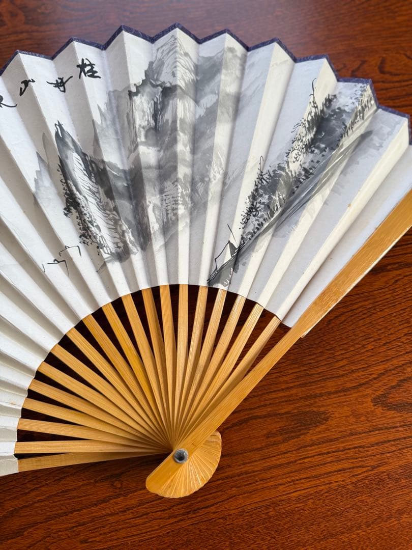 中国 折扇 水墨山水「桂林山水甲天下」竹骨 箱付