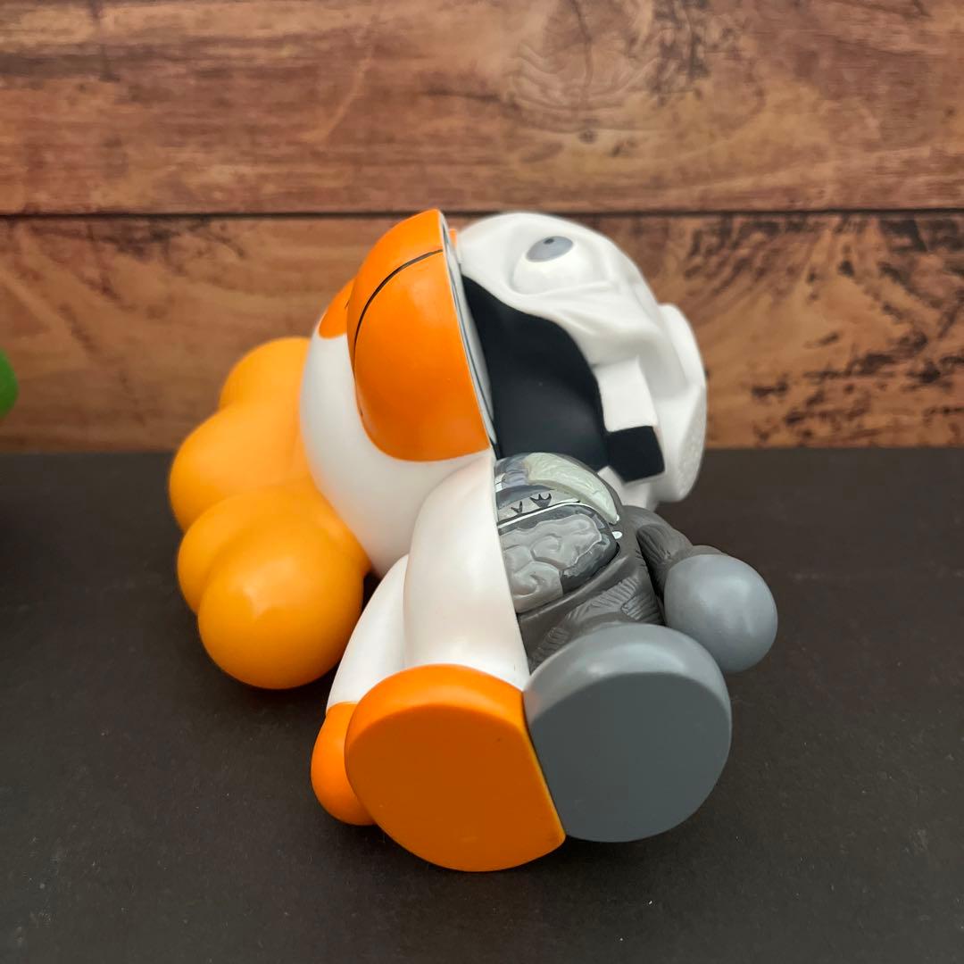 エイプ　bape フィギュア　kaws kaws milo