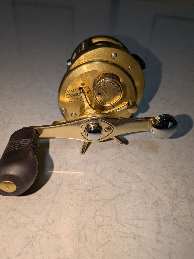 SHIMANO シマノCALCUTTA CONQUEST 401F