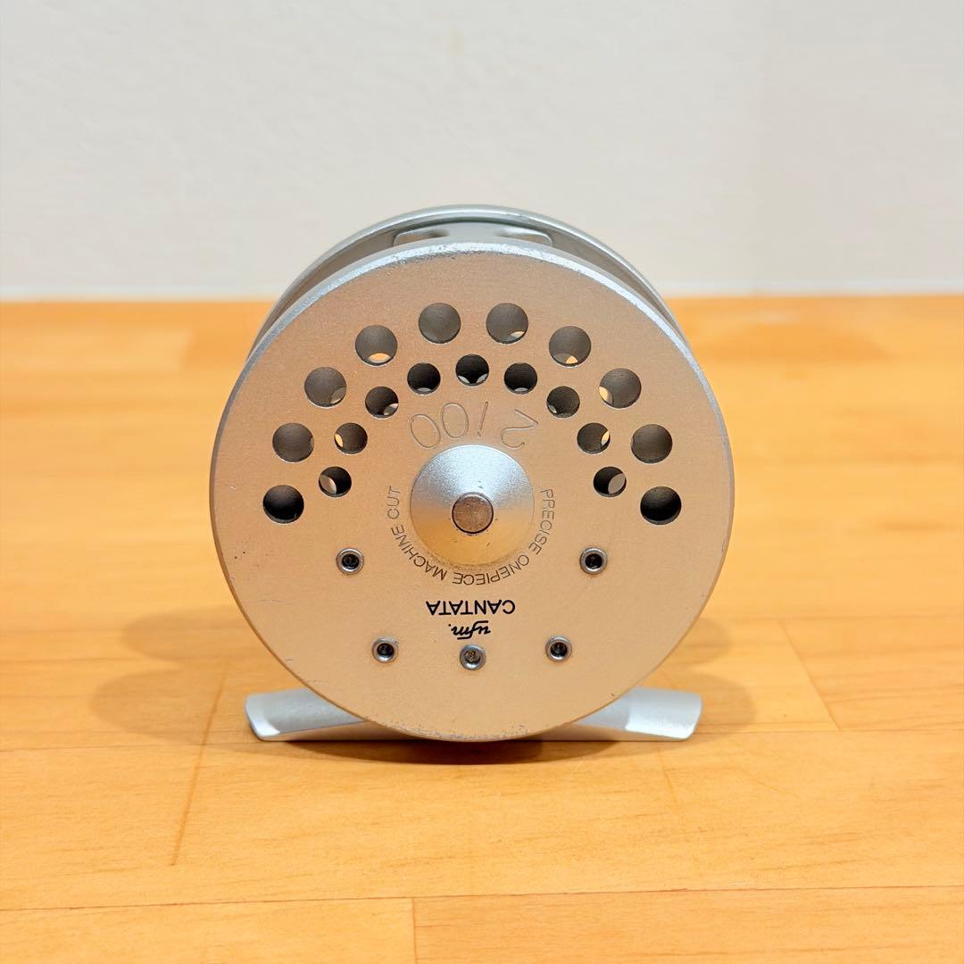 【希少　刻印エラー】UFM ウエダ カンタータ 2100 フライ　渓流 トラウト