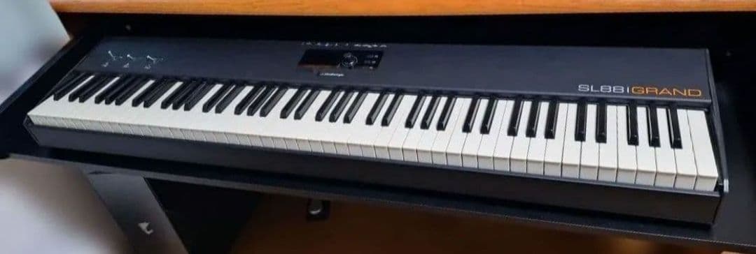 鍵盤楽器 Studiologic SL88 GRAND