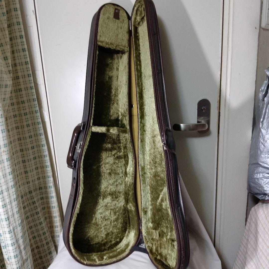 ♥️特価♥️スズキバイオリン4/4品番は上位高級クラスの300番、弓ケ―ス松脂付