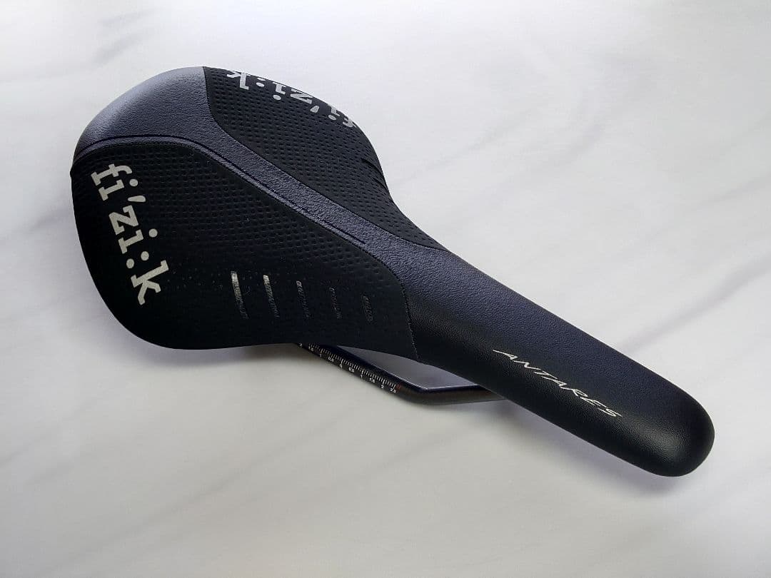 美品 fi'zi:k ANTARES R3 k:ium フィジーク アンタレス