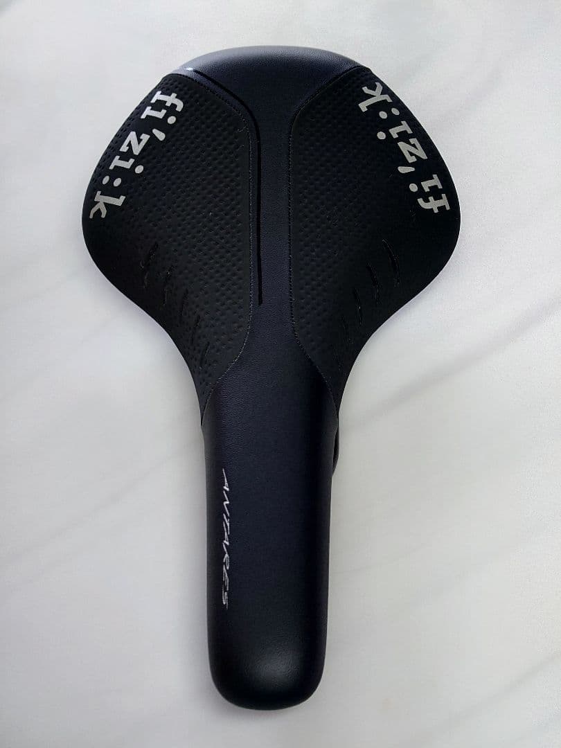 美品 fi'zi:k ANTARES R3 k:ium フィジーク アンタレス