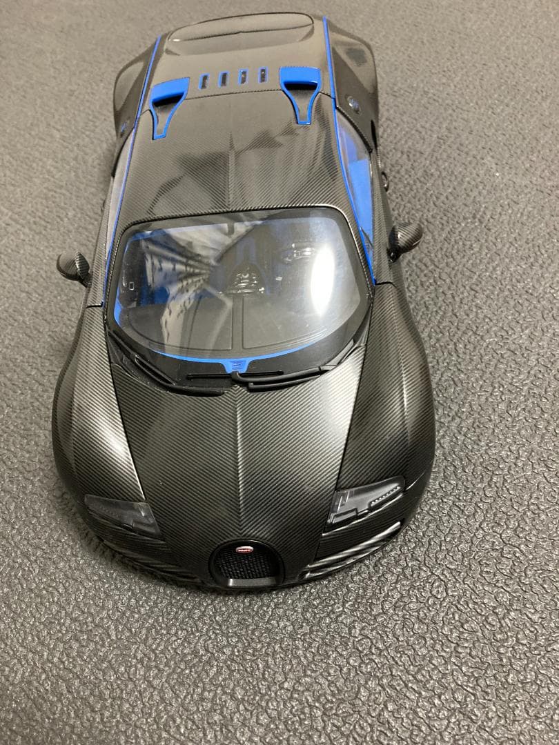 1/18 オートアート ブガッティ ヴェイロン スーパースポーツ カーボン