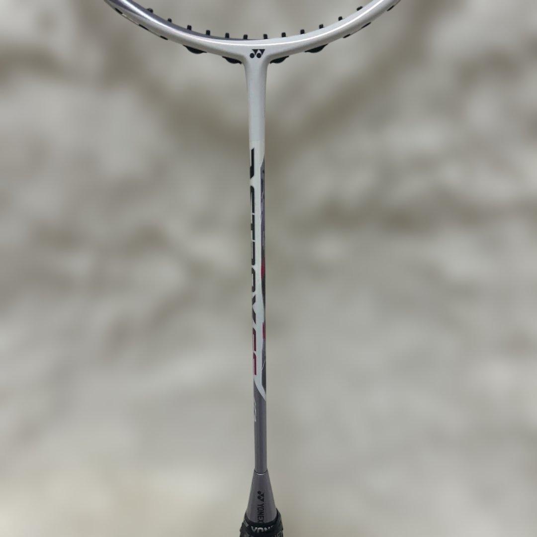 【美品】ヨネックス　バドミントンラケット ASTROX66 4UG5