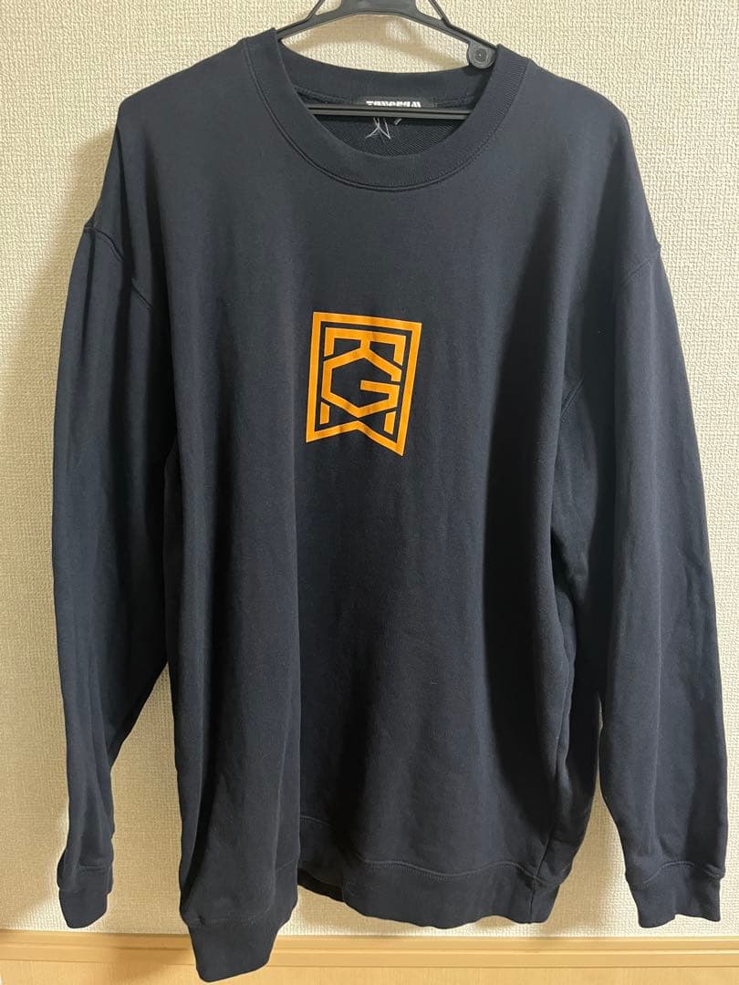 ON THE GRASS スウェット ネイビー TGA-MT152