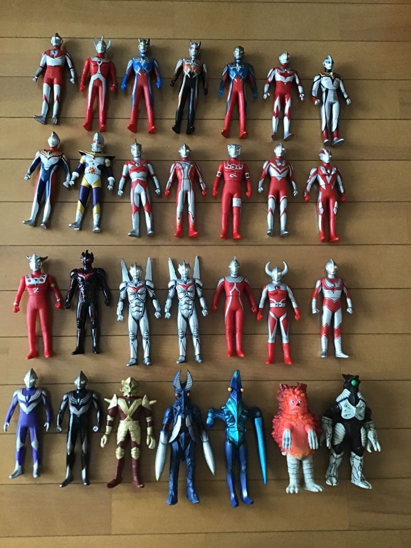 バンダイ　BANDAI　ウルトラマン　怪獣　28体