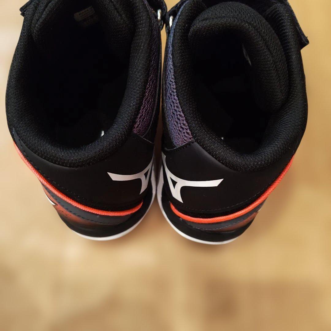 ミズノ バレーボールシューズ ウエーブアルテミス 5 WIDE 2E 25.5