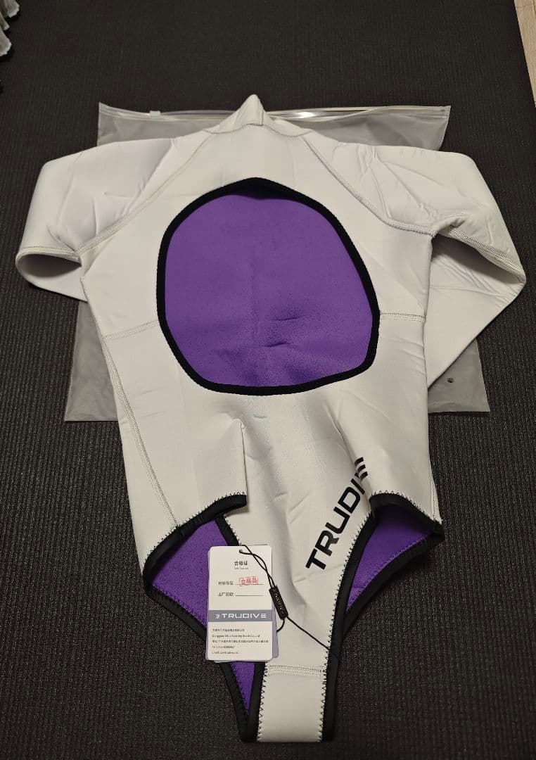 【新品・未使用】TRUDIVE フリーダイビングスーツ