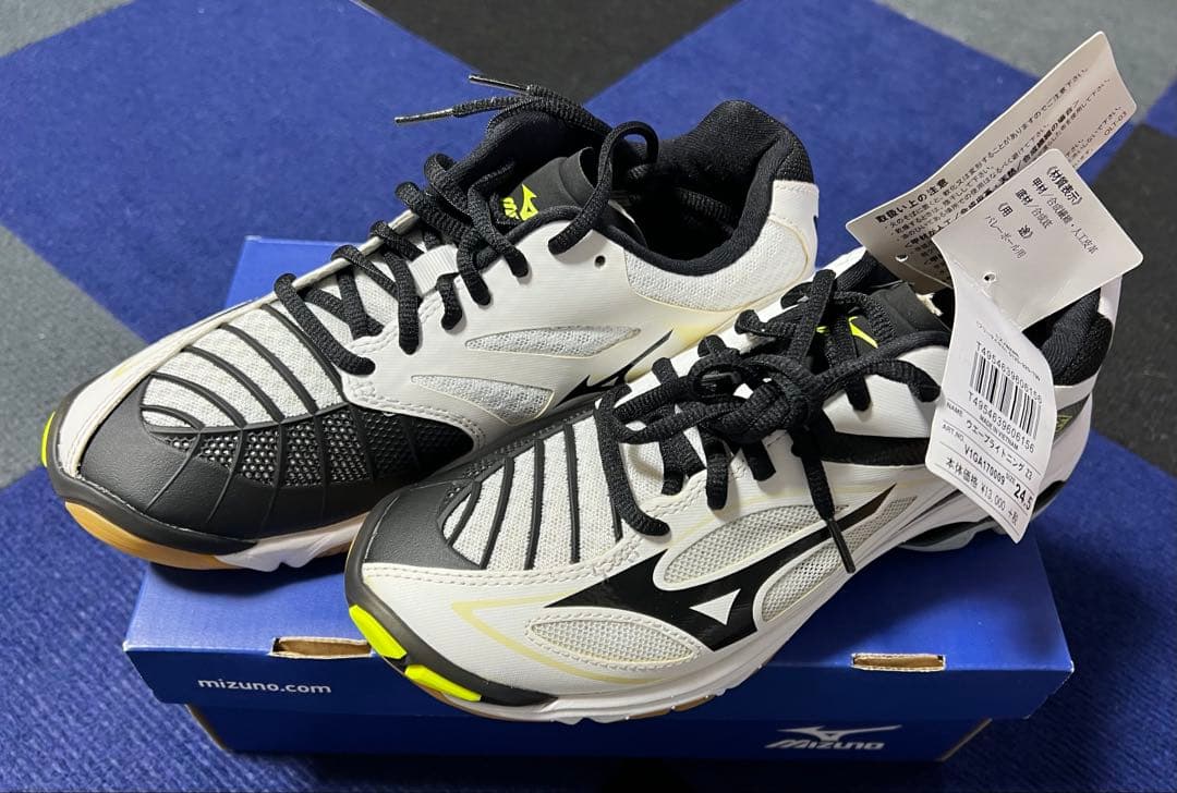 Mizuno バレーボール　シューズ ウェーブライトニングZ3 24.5cm