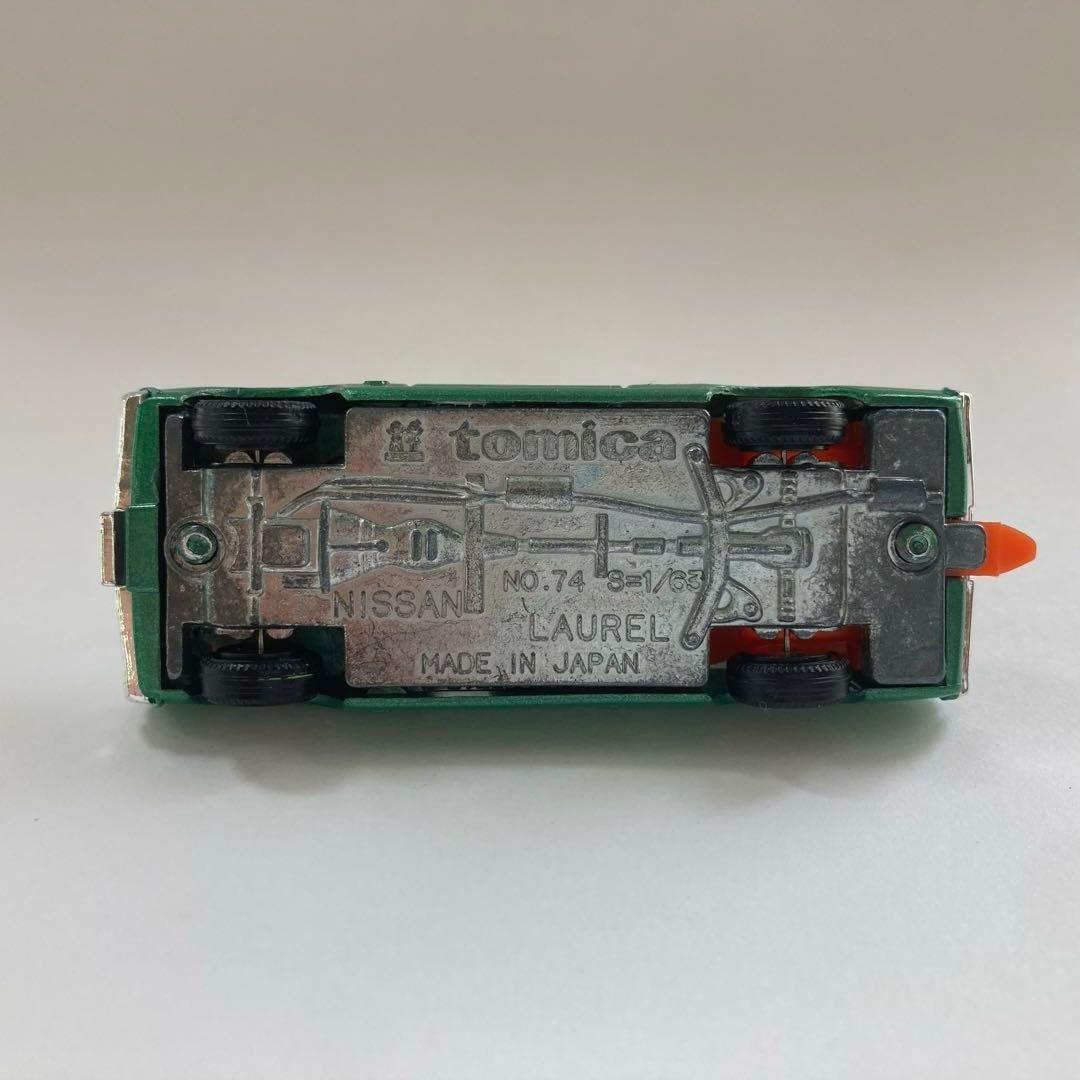 トミカ 74 ニッサン ローレル2000SGX 日本製 小田急 オリジナル黒箱