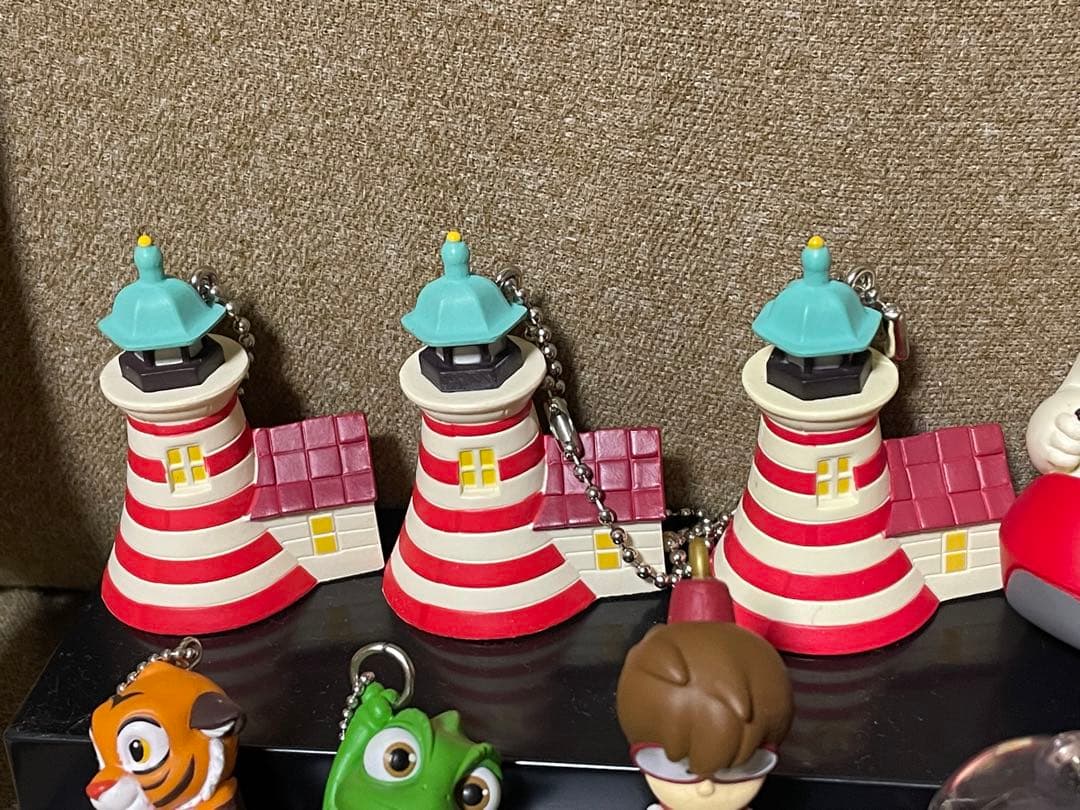 ディズニー公式　ガチャ　キーホルダー　ショー　アトラクション　ポップコーン