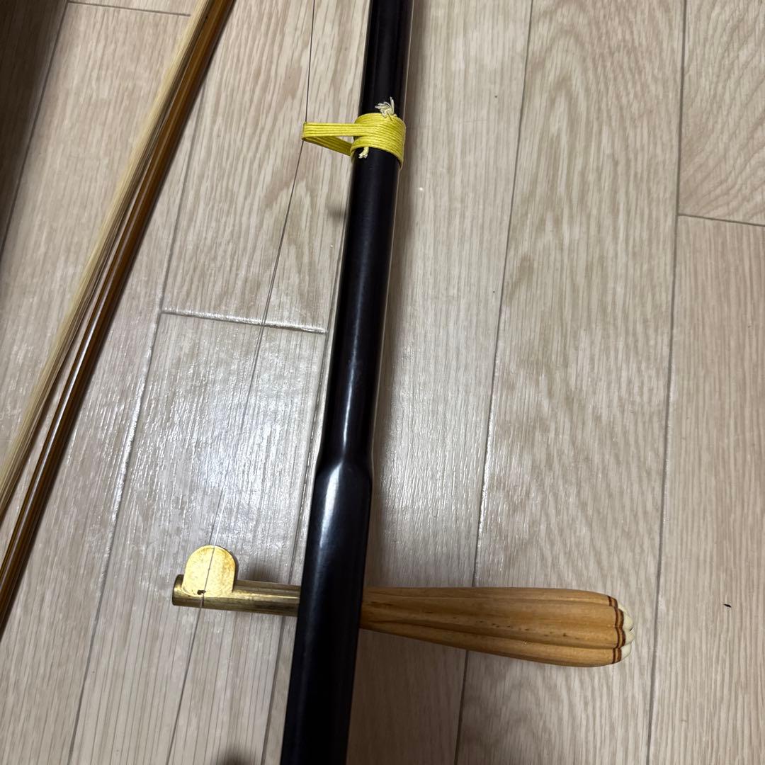 二胡 敦煌牌 上海民族楽器 弦、松脂、ハードケース付