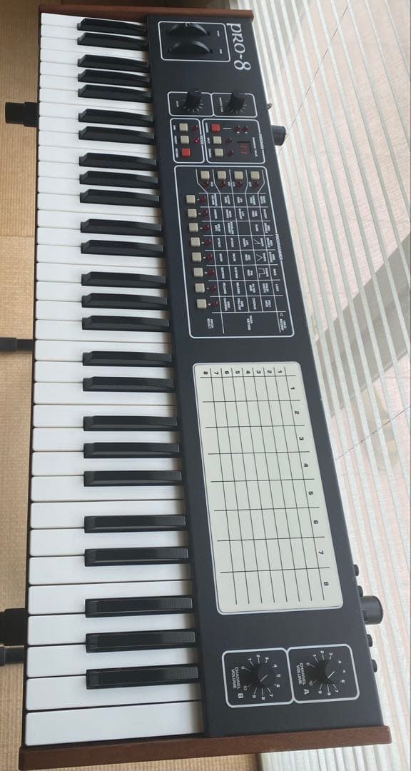 sequential circuits pro-8 ポリフォニックシンセサイザー