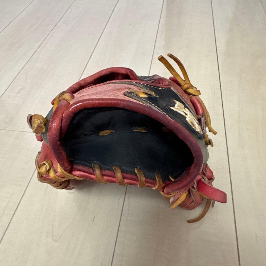 ハイゴールド硬式野球グローブ 赤と黒 レザー