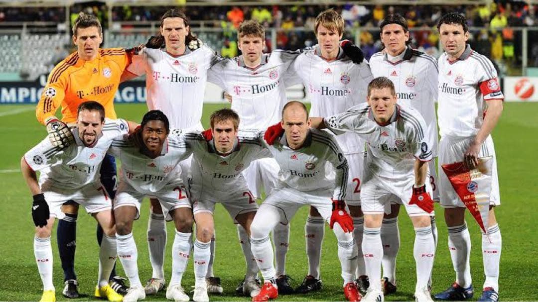 バイエルン・ミュンヘン　チームサイン　リベリ　ユニフォーム　サッカー　証明書付き