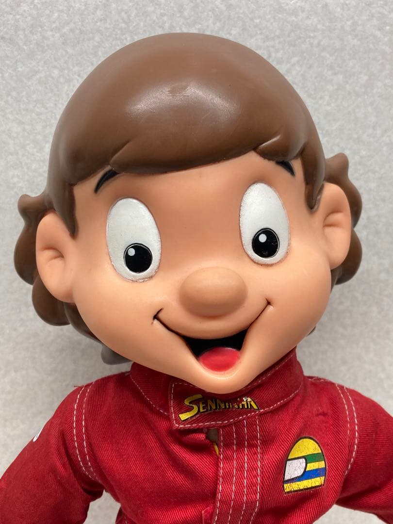 D）セニーニャ アイルトンセナ　フィギュア 高さ約40㎝ レーシングスーツ姿