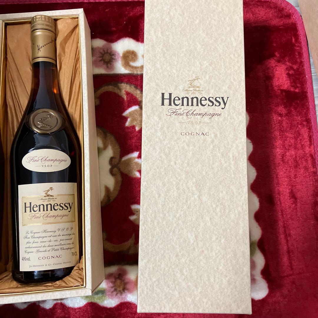 Hennessy コニャック 700ml 専用ボックス付き