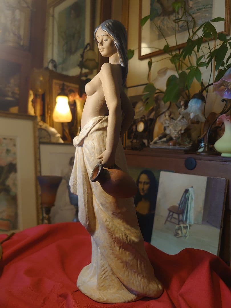 LLADRO Water Girl　リヤドロ 水差しを持つ女 グレス