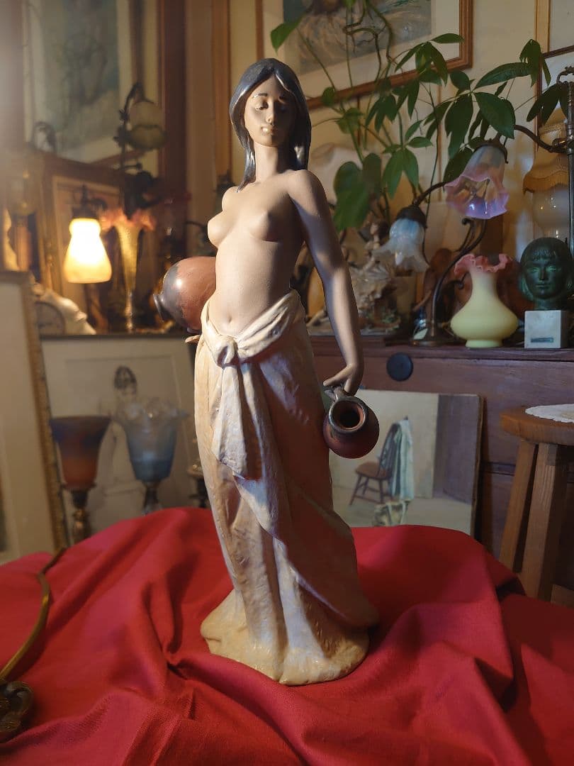 LLADRO Water Girl　リヤドロ 水差しを持つ女 グレス