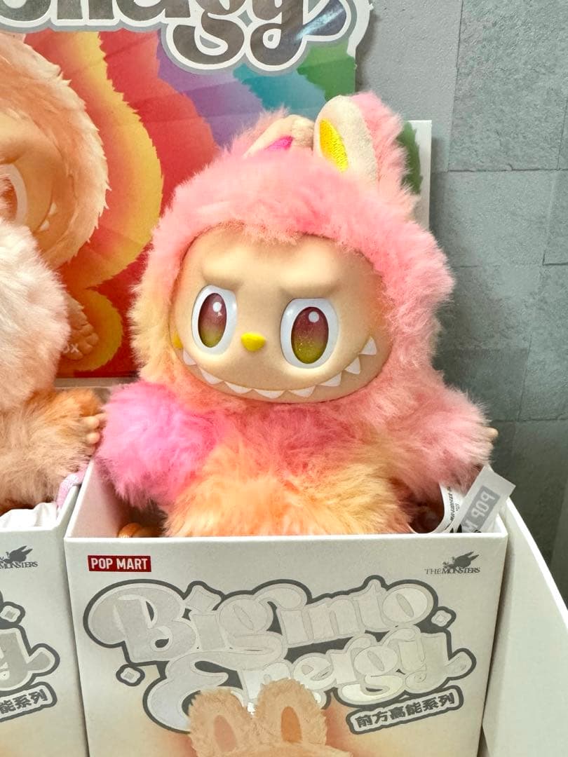 【正規品】ラブブ　Labubu Big into Energy POP MART