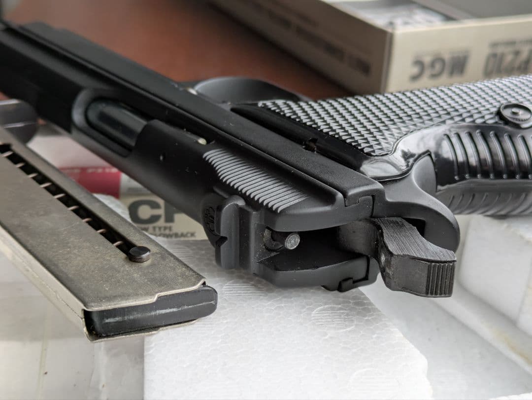 s*b様 ABS樹脂製 SIG P210 モデルガン　MGC