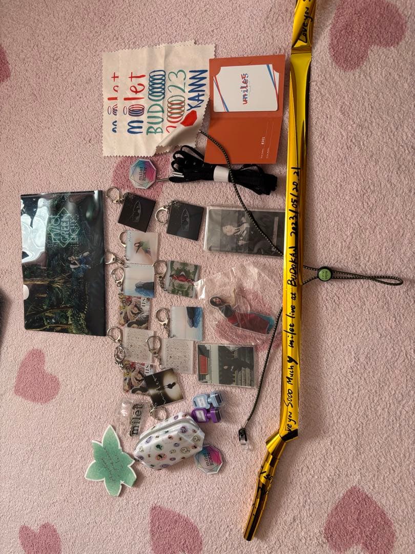 miletさん色々なツアーグッズ