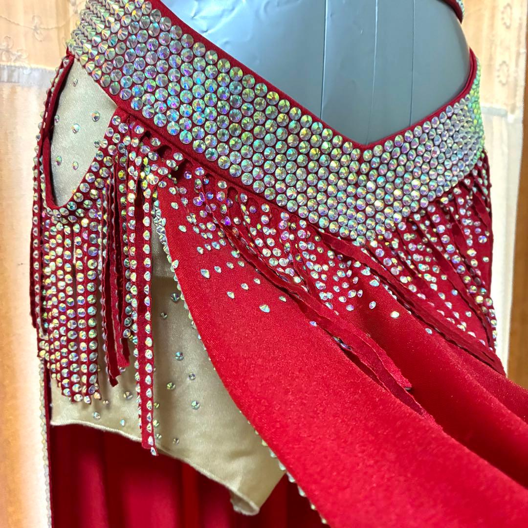 ベリーダンス衣装 / Mサイズ / 赤 / ブラ・スカート・チョーカー3点セット