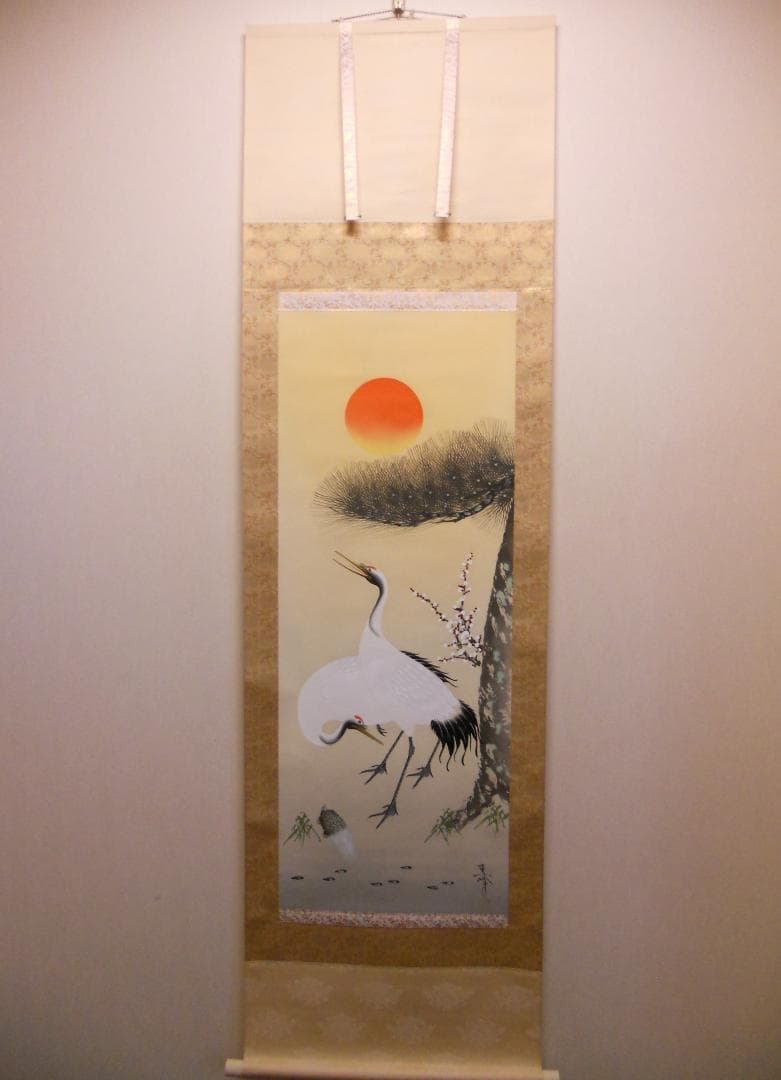 掛け軸 小栗春峰 松竹梅鶴 絹本 希少 軸装 茶道具 掛軸 美品 です。