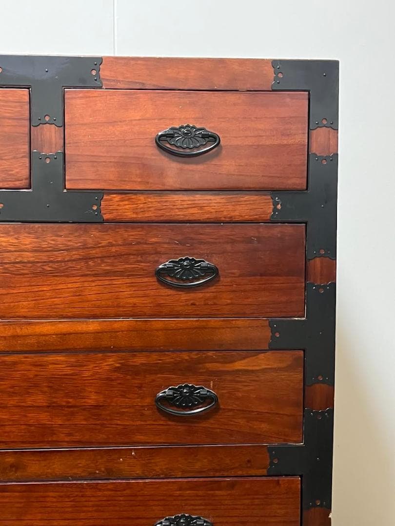 和箪笥　 昭和レトロ　時代箪笥　アンティーク 伝統工芸　金具　菊唐草 和家具