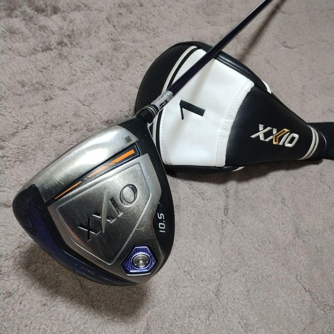 送料込み　ゼクシオ10 ドライバー 10.5度 Flex R ヘッドカバー付き