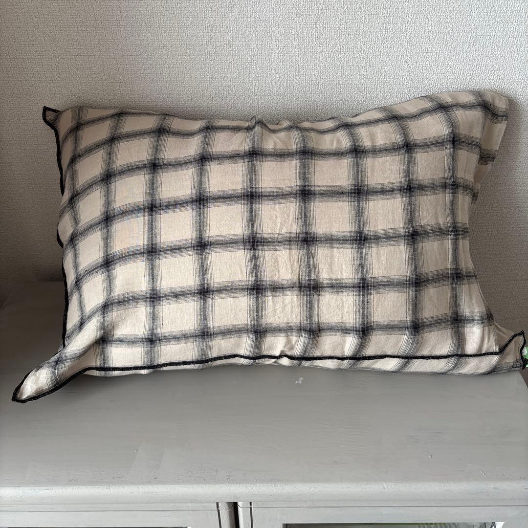 美品、ベアトレスラベルクッション、クリーニングすみ。ブランドジュリエで、購入