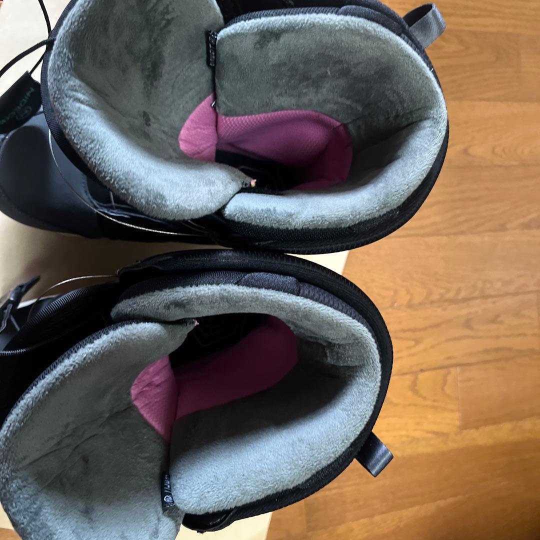 女性用スノーボードブーツ BOAシステム