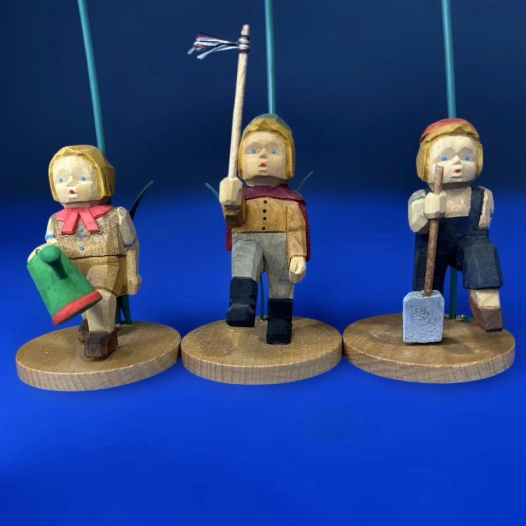 ドイツ製　木製人形　シューマン工房　エルツ地方　ザイフェン 可愛いお花祭り