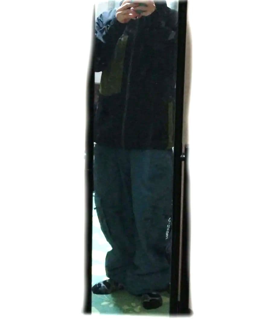 し*お様 Burton ak スノーボードジャケット & ネームレスエイジ ビブ