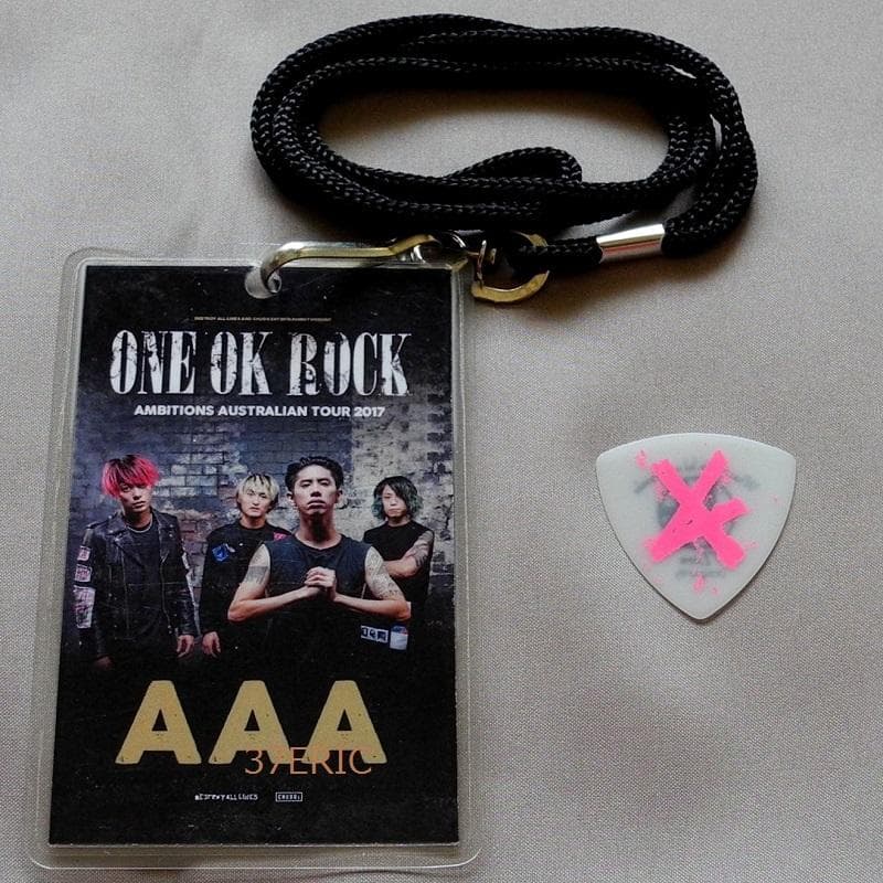 ONE OK ROCK ワンオクロック シドニー公演 AAAパス ギターピック