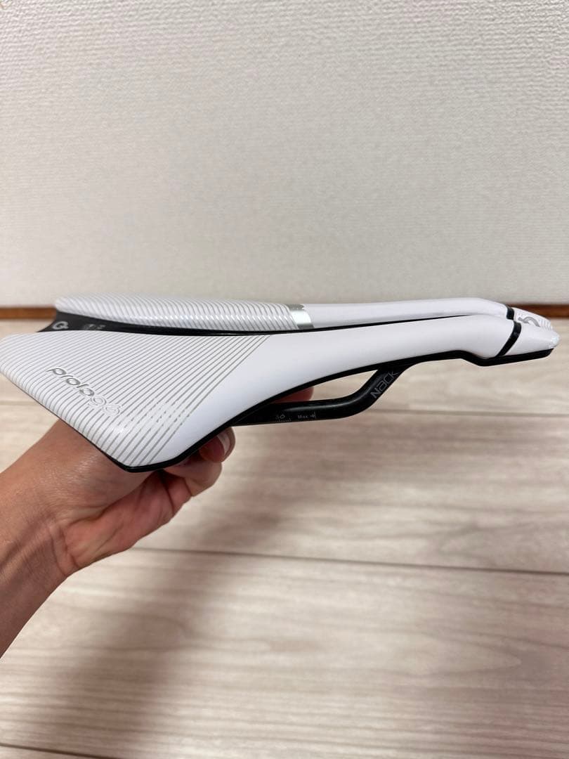 Prologo Dimension Carbon サドル 143mm