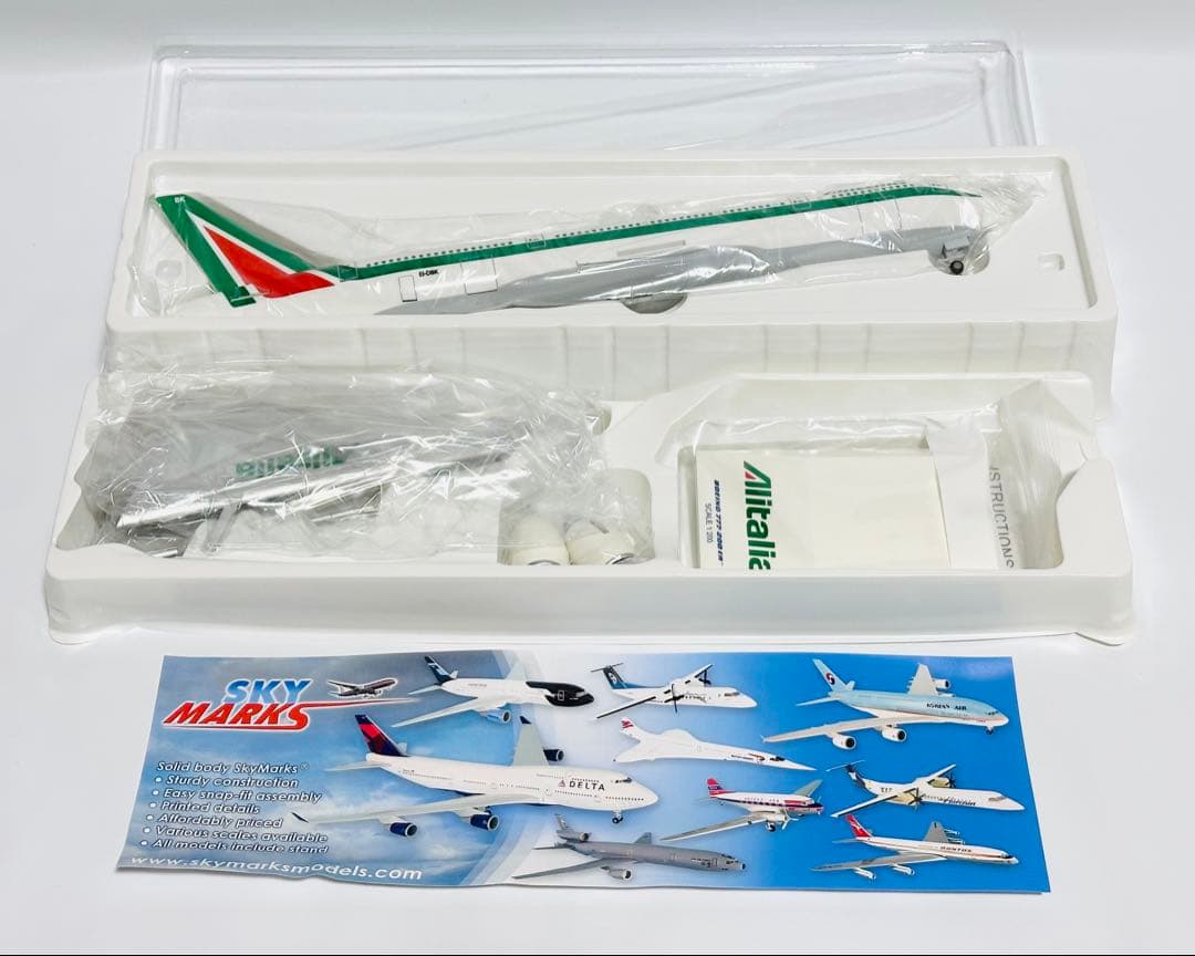 SKYMARKS 1/200 B777-200 Alitaliaアリタリア航空