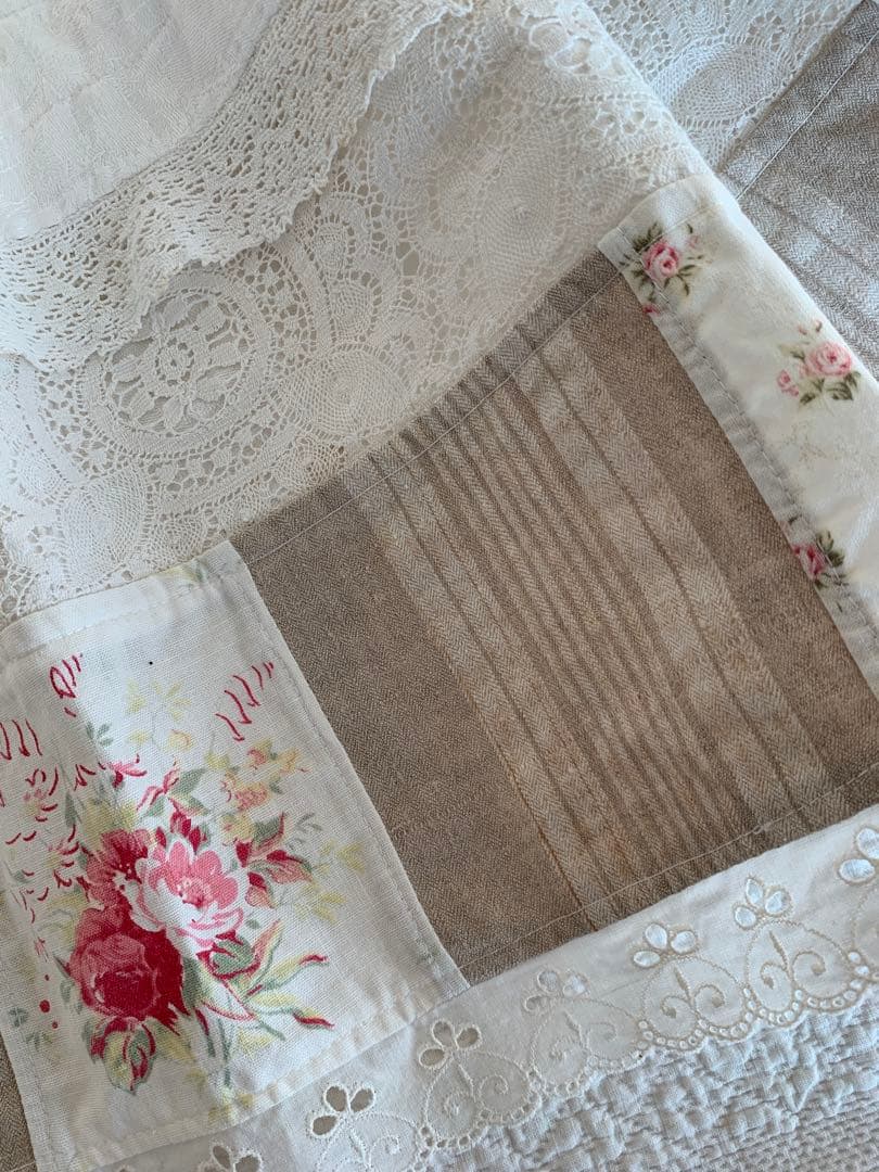 フランスアンティークサラディエ＆カップ2個・ドイリー＆カフェカーテンクロス計5点