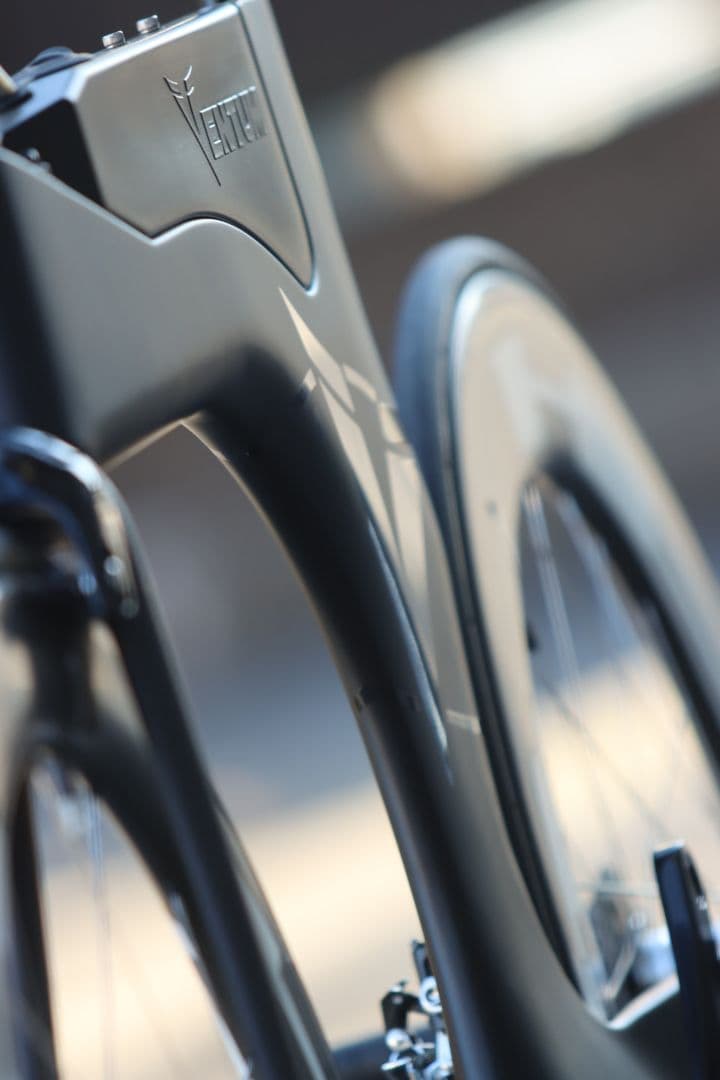 愛知 VENTUM エアロ ロード TT バイクトライアスロン カーボン 車体