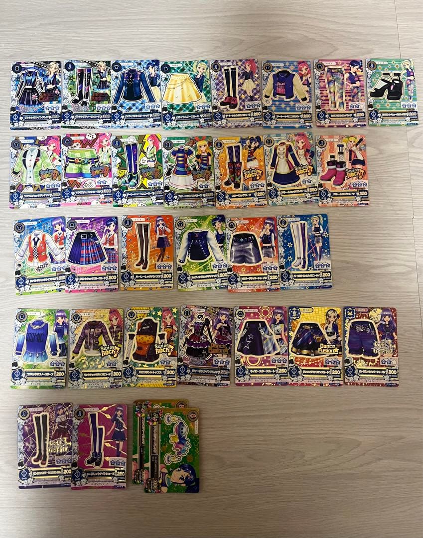 アイカツカード プレミアムレアカード等 194枚まとめ売り(学生証含める)