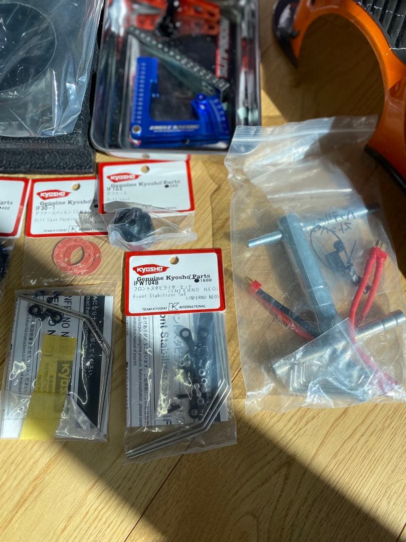 1/8 4WD インファーノGT2 VE AMG GT3 オプションスペア多数