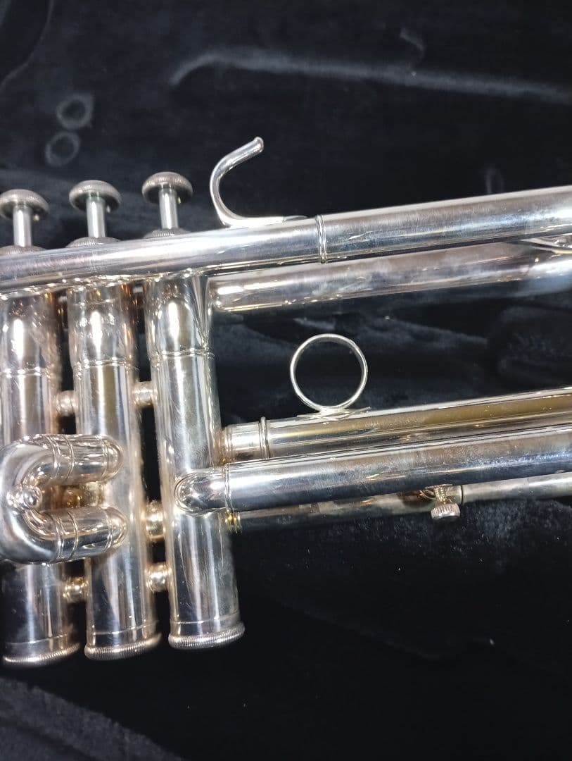YAMAHA YTR4335G トランペット シルバー本体　純正ケース付き