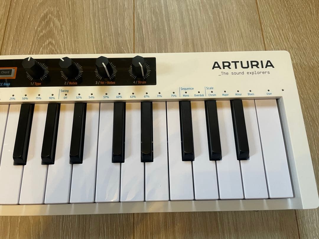 【美品】Arturia KeyStep 37